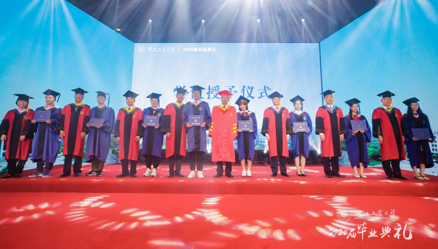 9学位授予仪式（硕士生）.jpg