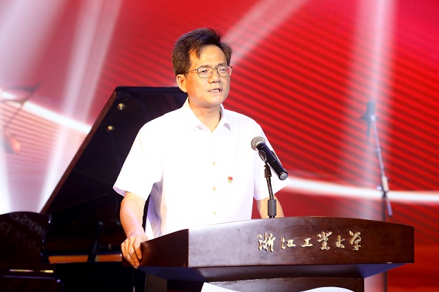 1569670904281053051.jpg B31A7350.jpg